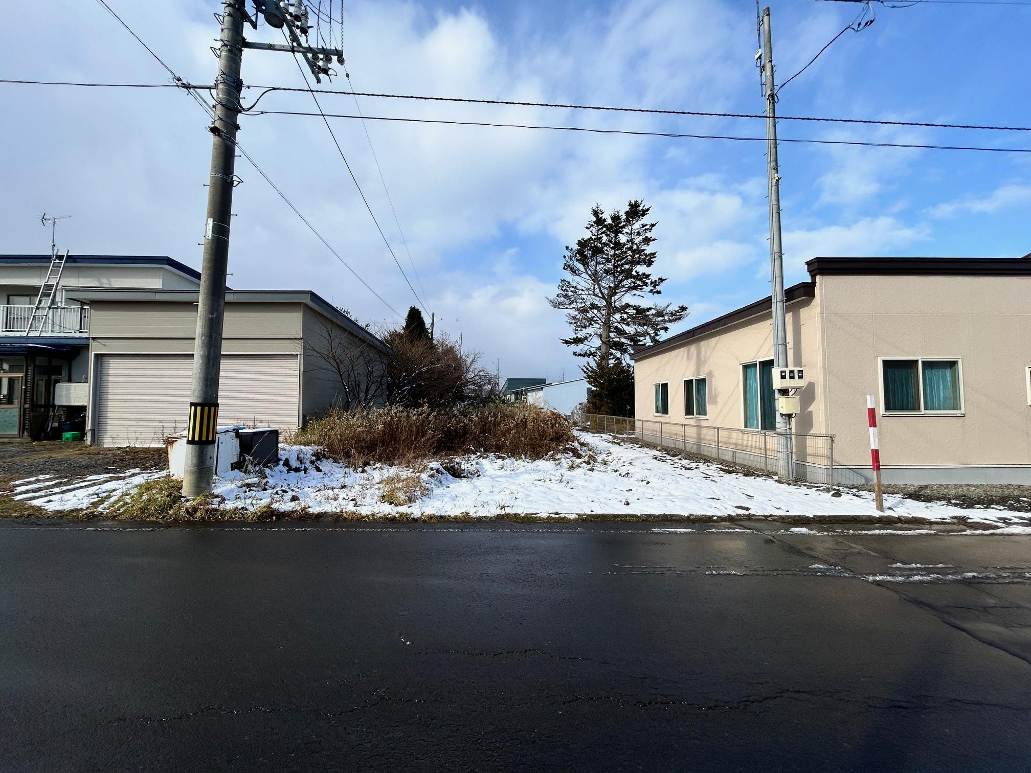 八雲町本町 330㎡更地