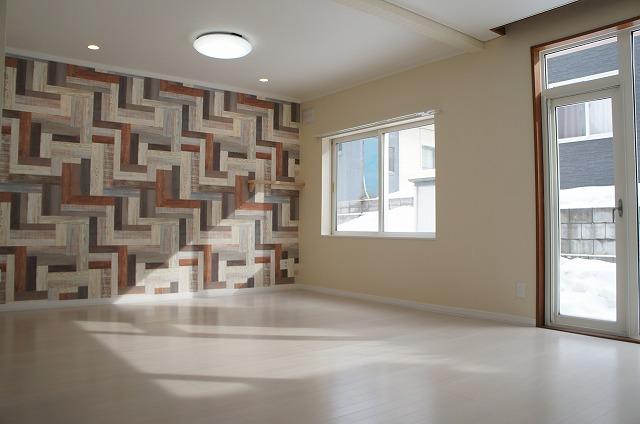 和室を変更してリビングと合体しました。開口も多く、しっかり日差しが入ってきます。